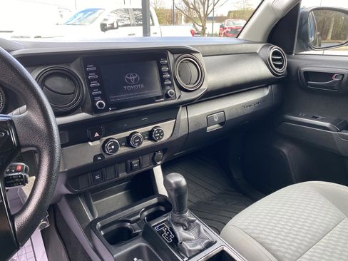 Used 2021 Toyota Tacoma SR w/ SR Convenience Package image 24