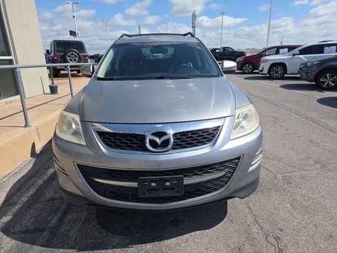 Used 2011 MAZDA CX-9 Grand Touring w/ Moonroof & Bose Audio Pkg FWD image 4