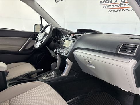 Used 2017 Subaru Forester 2.5i image 28