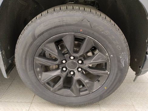 Used 2020 Chevrolet Silverado 1500 Custom w/ Custom Value Package RWD image 31