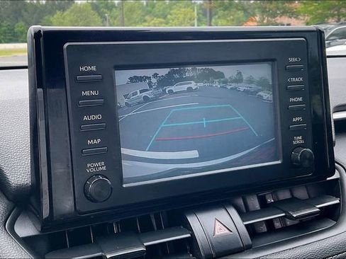 Used 2019 Toyota RAV4 XLE FWD image 21