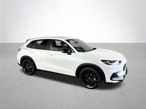 Used 2024 Honda HR-V Sport image 4