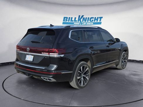 Used 2024 Volkswagen Atlas SEL Premium R-Line image 5