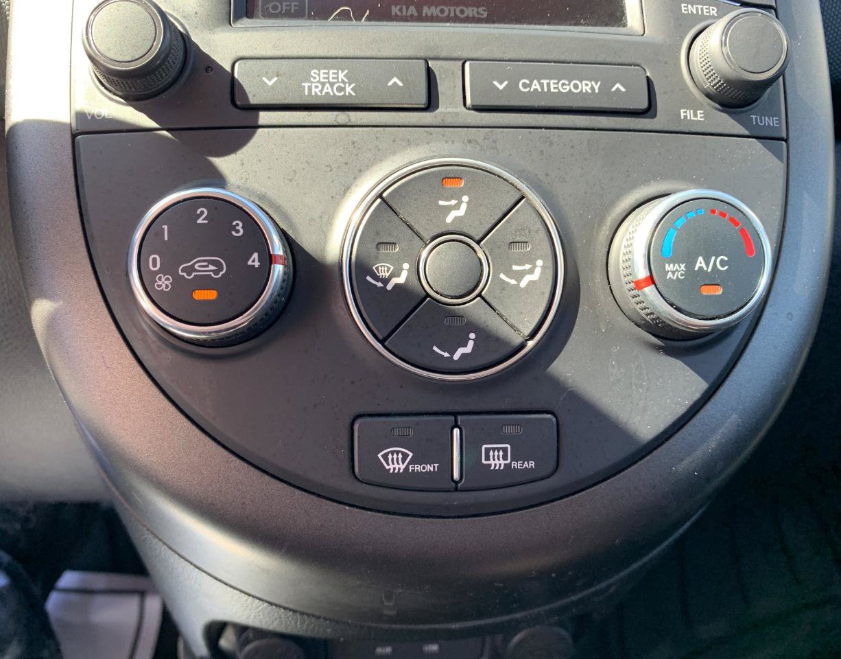 Used 2013 Kia Soul + w/ Audio Pkg FWD image 24