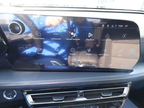 New 2026 Chevrolet Traverse LT w/ Sun and Wheel Package image 21