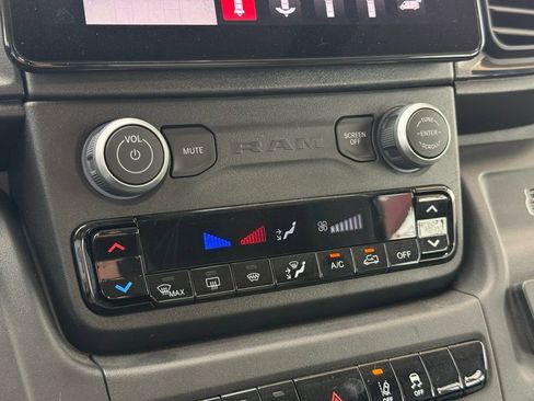 New 2024 RAM ProMaster 3500 w/ Delivery Van Package FWD image 25