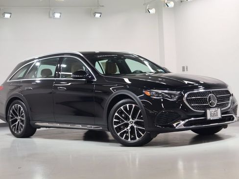 Used 2024 Mercedes-Benz E 450 4MATIC All-Terrain Wagon image 8