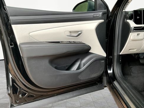 Used 2025 Hyundai Tucson Limited AWD/4WD image 19