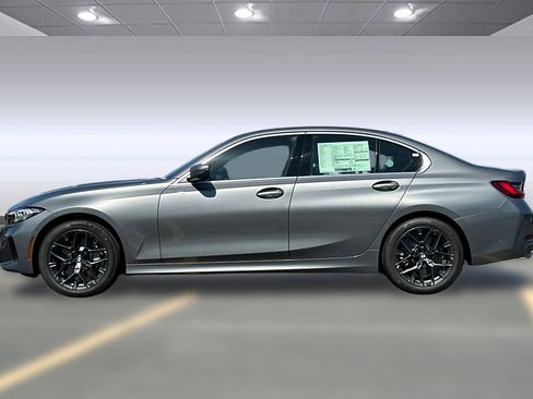 Used 2025 BMW 330i xDrive Sedan w/ Convenience Package image 2