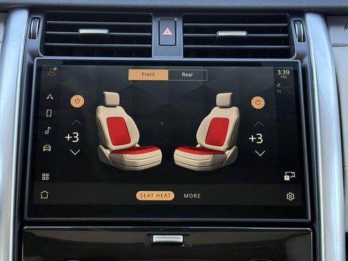 Certified 2025 Land Rover Discovery Dynamic SE image 24