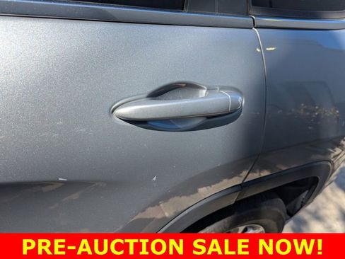 Used 2014 Jeep Cherokee Latitude image 14