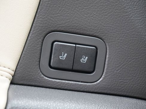Used 2010 Lincoln MKZ FWD image 16