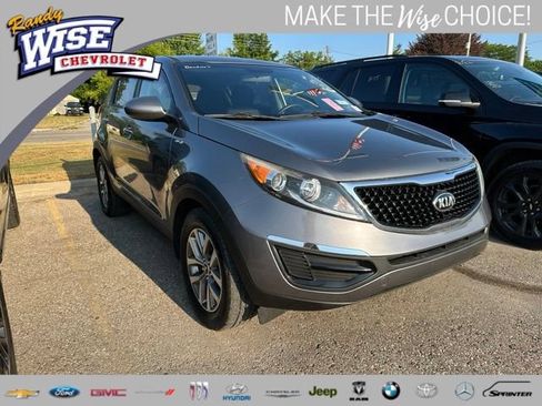Used 2016 Kia Sportage LX AWD/4WD image 1