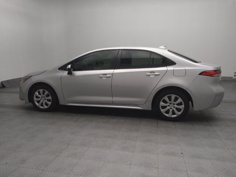 Used 2022 Toyota Corolla LE FWD image 3