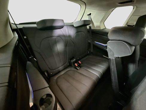 Used 2022 BMW X7 xDrive40i w/ Executive Package AWD/4WD image 41
