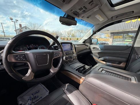 Used 2019 GMC Yukon Denali w/ Denali Ultimate Package image 12