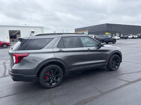 Used 2020 Ford Explorer ST w/ ST Street Pack AWD/4WD image 9