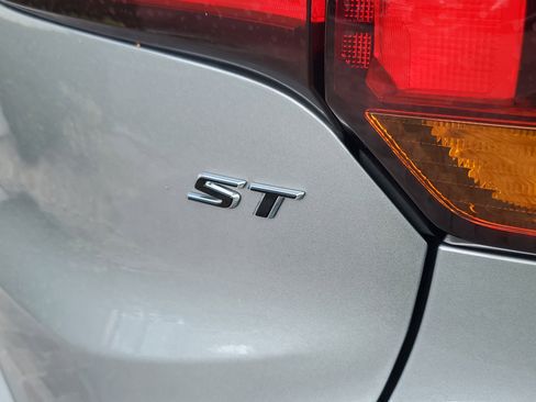 Used 2023 Buick Encore GX Select w/ Sport Touring Package image 8