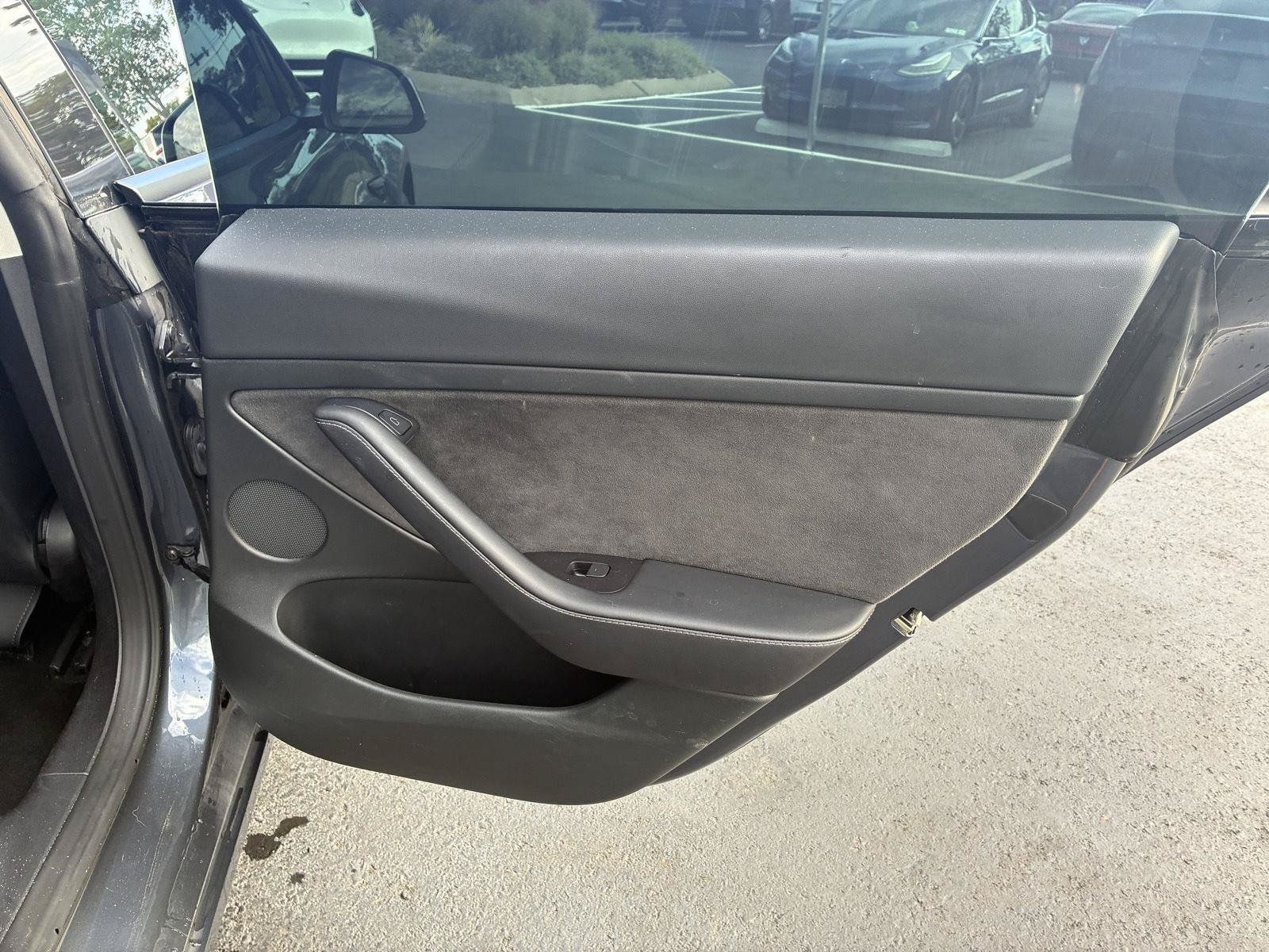 Used 2023 Tesla Model 3 Standard Range RWD image 9