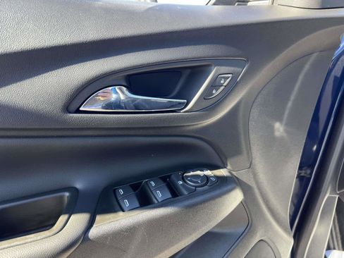 Used 2023 Chevrolet Equinox LT image 19