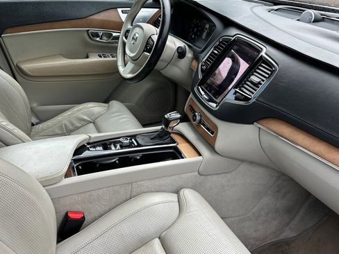 Used 2016 Volvo XC90 T6 Inscription w/ Vision Package AWD/4WD image 22