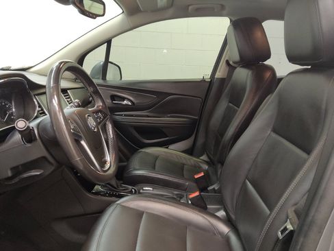 Used 2019 Buick Encore Essence w/ Experience Buick Package FWD image 17