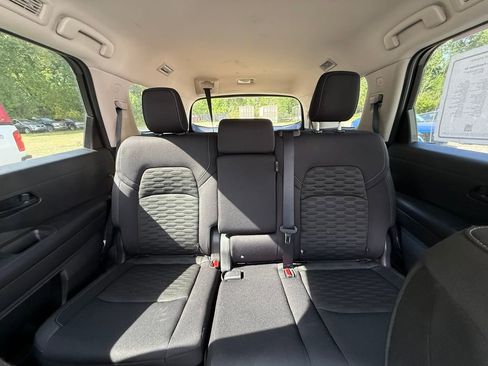 Used 2025 Nissan Pathfinder SV AWD/4WD image 19