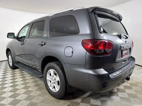 Used 2019 Toyota Sequoia SR5 w/ Premium Package RWD image 7