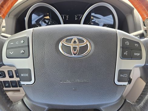 Used 2013 Toyota Land Cruiser AWD/4WD image 21