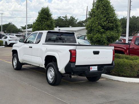 Certified 2024 Toyota Tacoma SR image 5