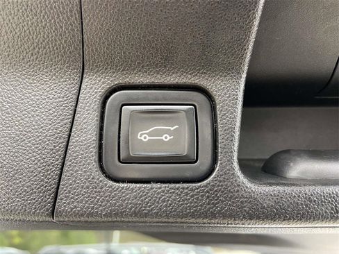 Used 2017 GMC Acadia SLT image 10