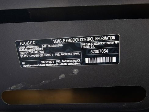 Used 2017 Jeep Renegade Latitude image 13