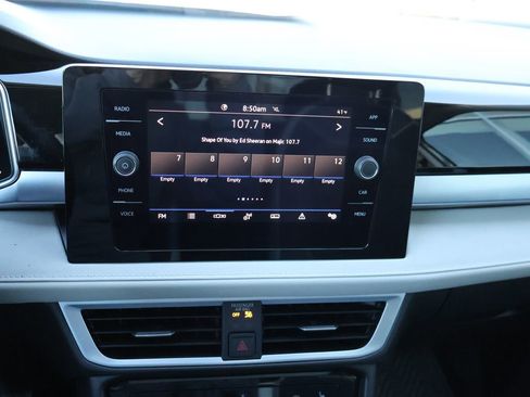 New 2026 Volkswagen Taos SE image 22