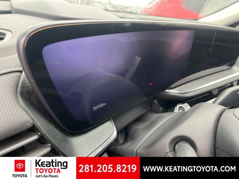 Used 2024 Buick Envision Preferred AWD/4WD image 8