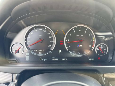 Used 2018 BMW X5 M image 31