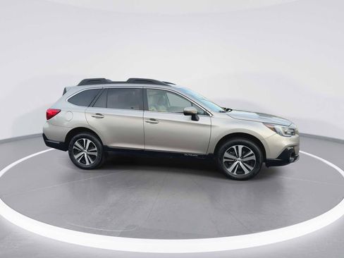 Used 2019 Subaru Outback 3.6R Limited image 9