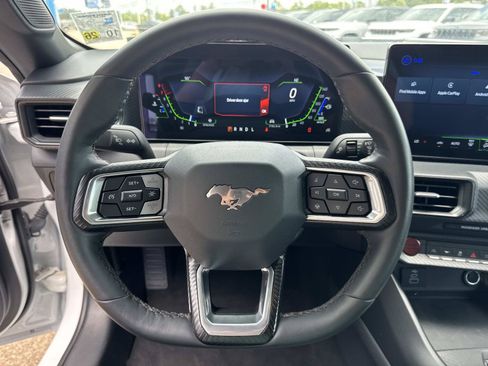 Used 2024 Ford Mustang Coupe RWD image 21