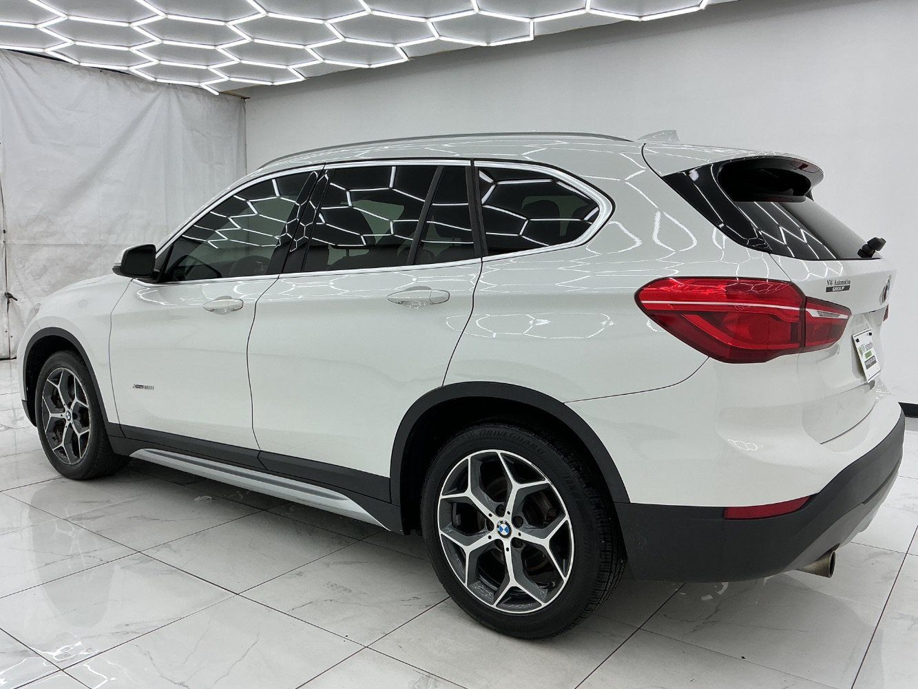 Used 2018 BMW X1 xDrive28i AWD/4WD image 11