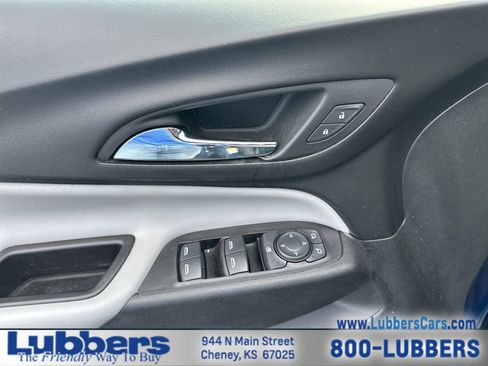 Used 2022 Chevrolet Equinox LS image 13
