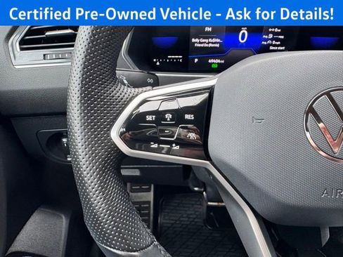 Certified 2023 Volkswagen Tiguan SE R-Line AWD/4WD image 9