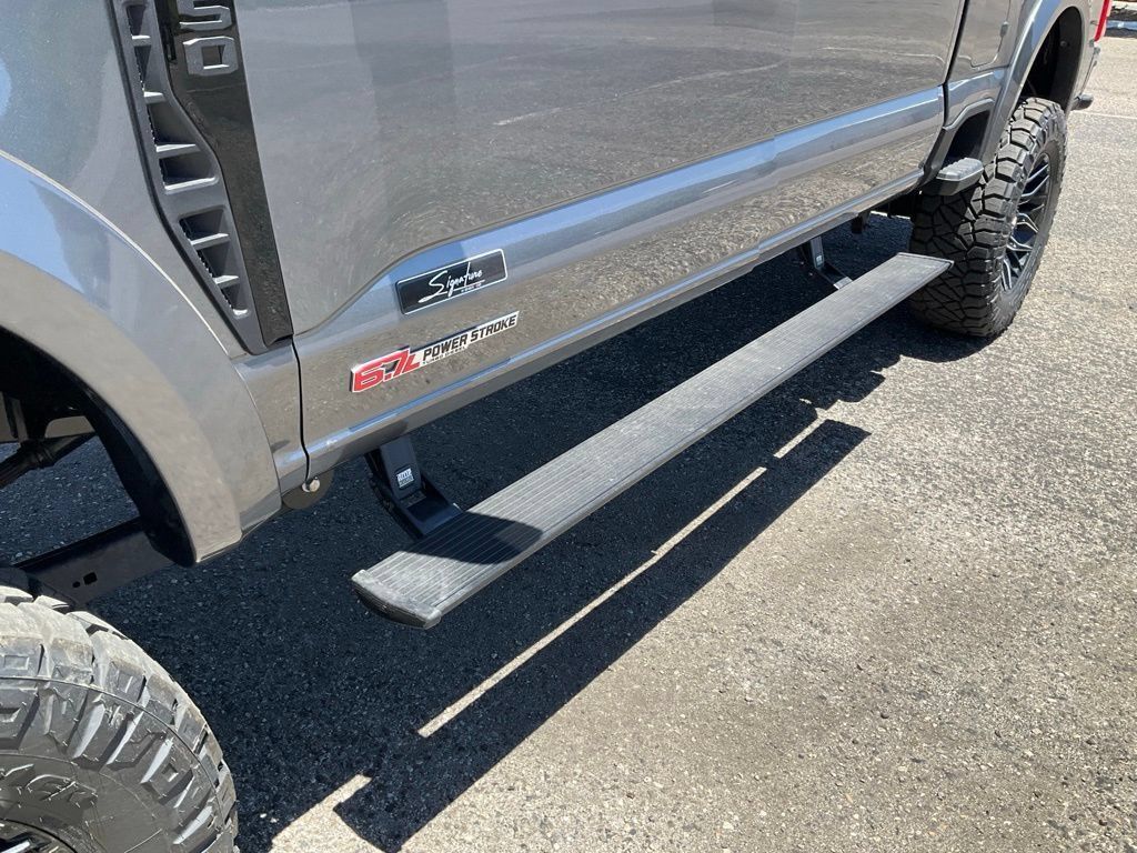 New 2026 Ford F250 XLT w/ XLT Premium Package AWD/4WD image 11