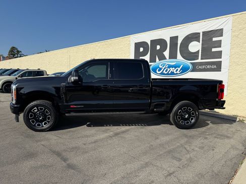 Used 2023 Ford F350 Lariat w/ Lariat Ultimate Package AWD/4WD image 8