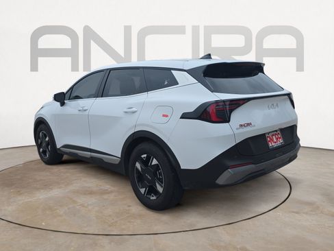 Certified 2026 Kia Sportage LX w/ LX Convenience Package FWD image 6