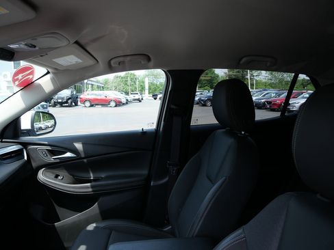 Used 2024 Buick Encore GX Preferred FWD image 11