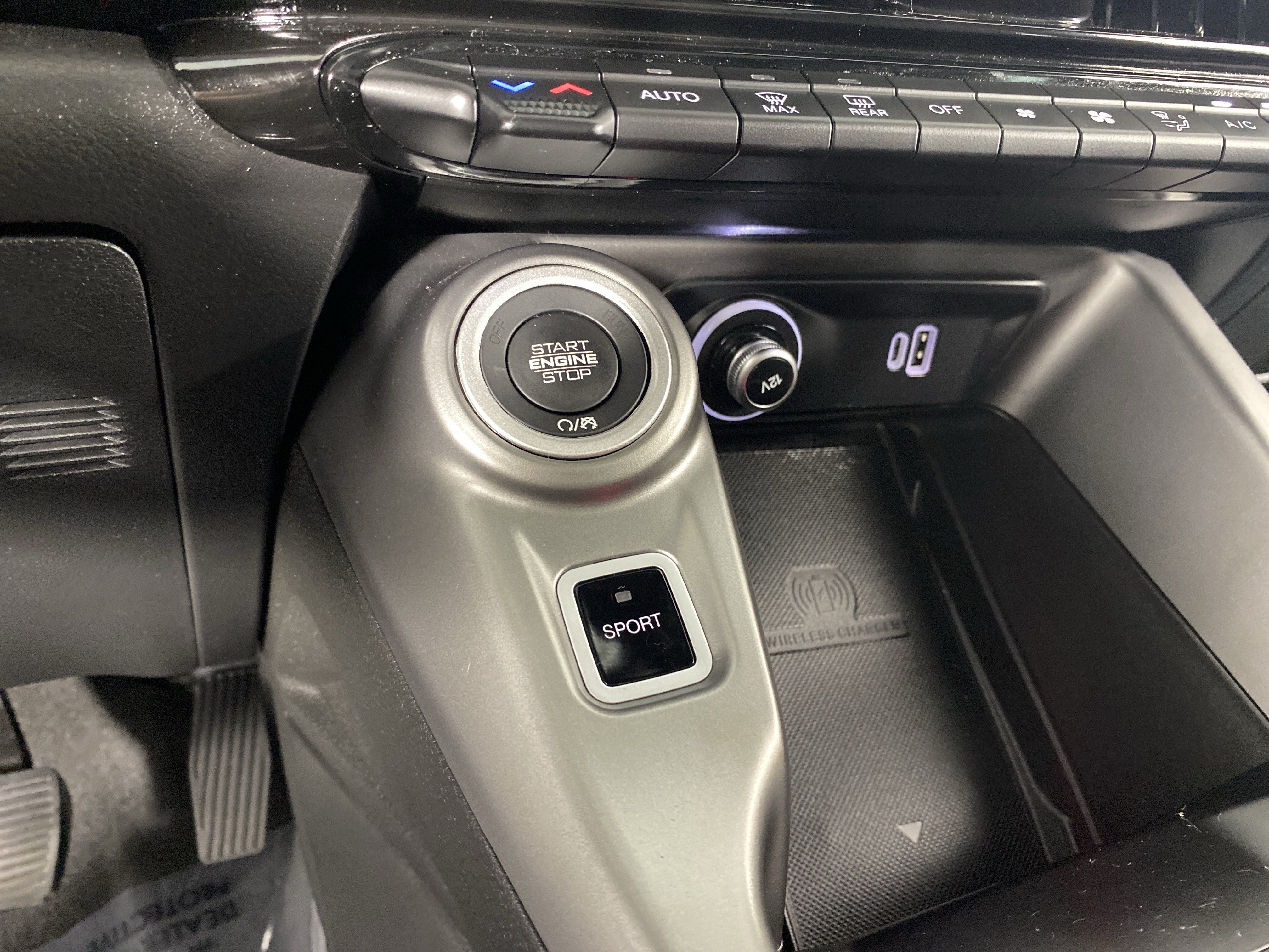 Used 2024 Dodge Hornet R/T Plus w/ R/T Blacktop Package AWD/4WD image 27