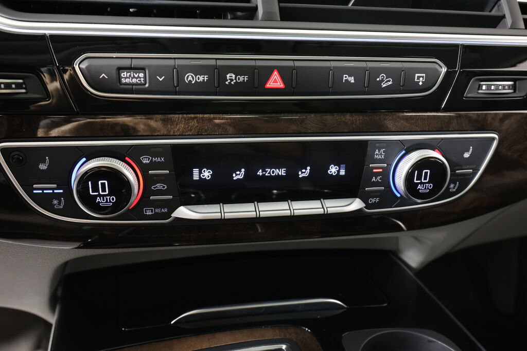 Used 2017 Audi Q7 3.0T Premium Plus w/ Premium Plus Package AWD/4WD image 38