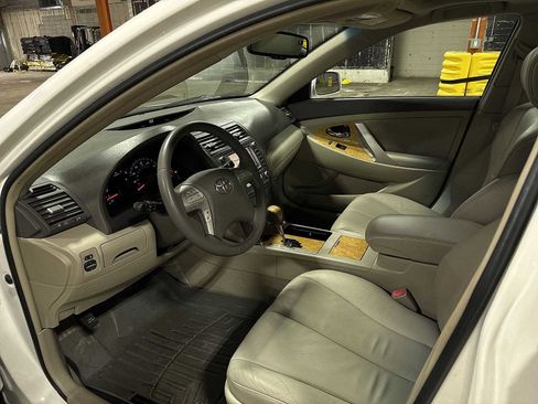 Used 2007 Toyota Camry XLE image 28