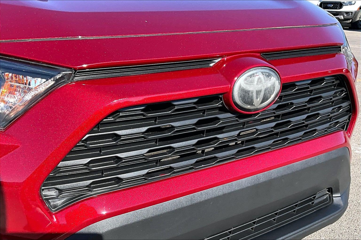 Used 2019 Toyota RAV4 LE w/ Carpet Mat Package FWD image 27