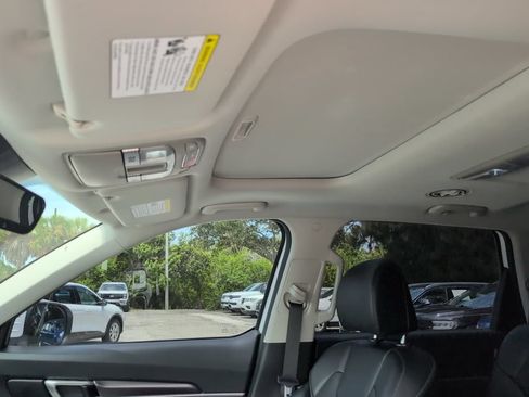 Used 2025 Kia Telluride S FWD image 10