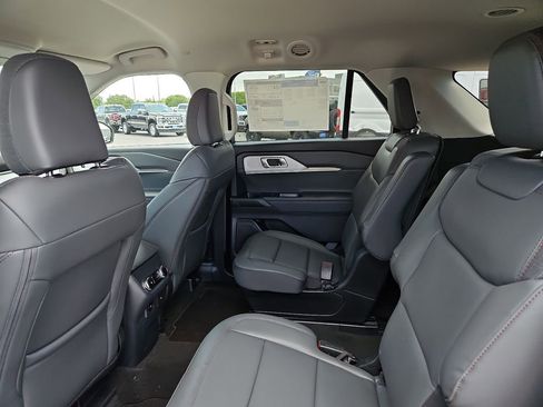 New 2026 Ford Explorer Active w/ Active Comfort Package RWD image 19